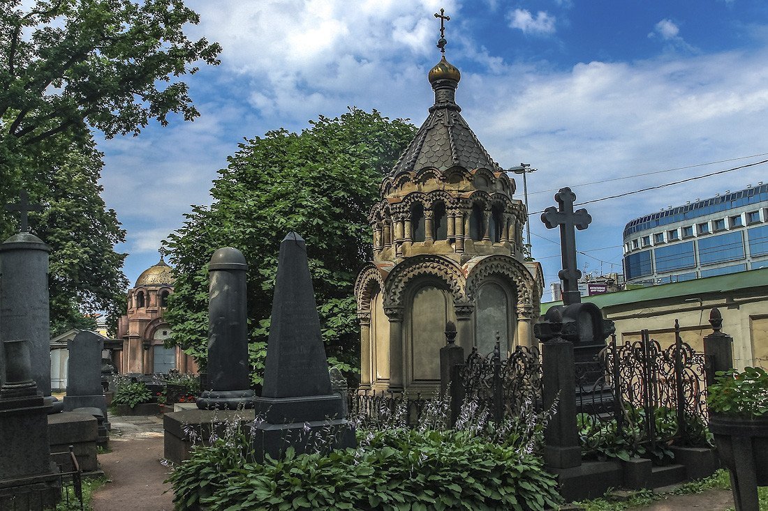 Кладбище Александро-Невской лавры